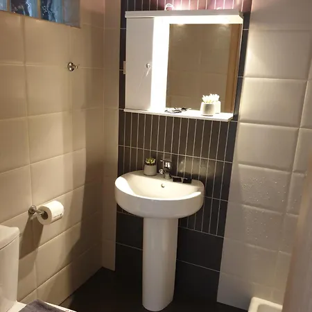 Castle View #1-2 Apartman *